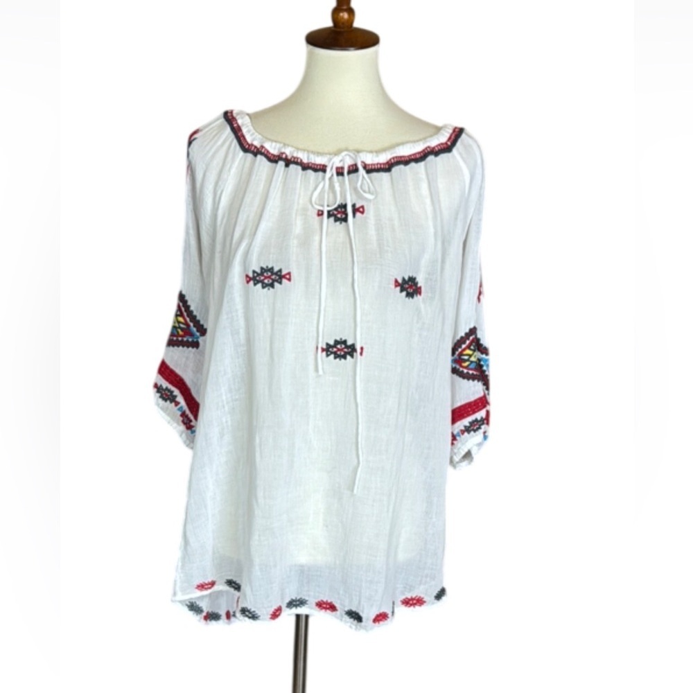 Biya by Johnny Was white peasant top with Aztec style embroidery Size Large